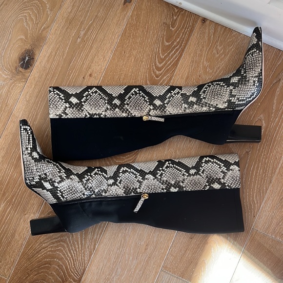 Good American The Statement mixed python boot - Picture 3 of 4